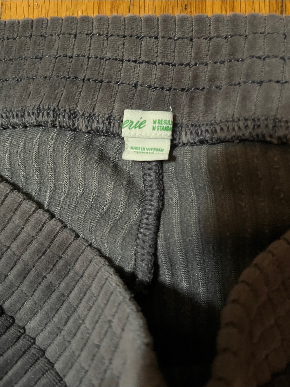 Aerie Groove On Velour Charcoal Gray Ribbed Flared Pull On Pants Size Medium - Picture 2 of 8